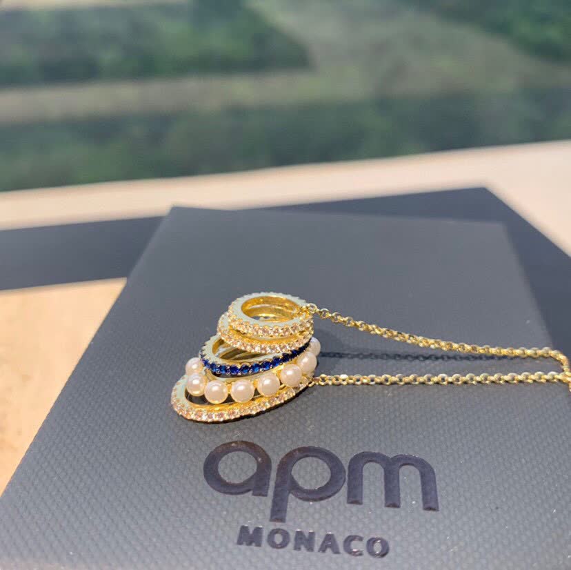 APM Monaco Elegant Gold and Pearl Necklace